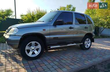 Внедорожник / Кроссовер Chevrolet Niva 2008 в 