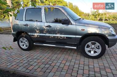 Внедорожник / Кроссовер Chevrolet Niva 2008 в 