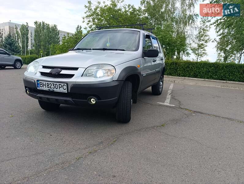 Chevrolet Niva 2011