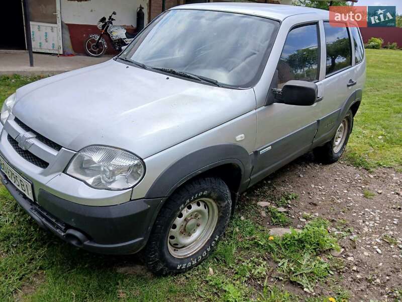 Chevrolet Niva 2011