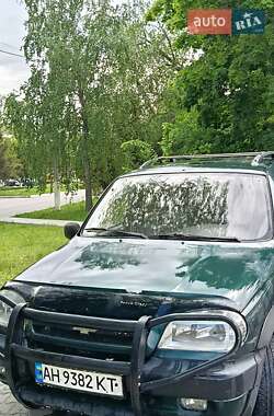 Внедорожник / Кроссовер Chevrolet Niva 2003 в Ладыжине