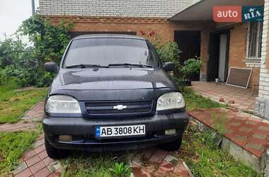 Позашляховик / Кросовер Chevrolet Niva 2004 в Теплику