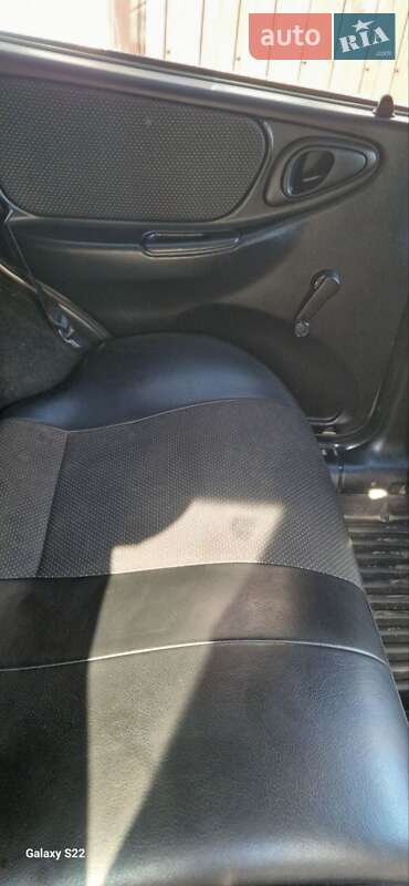 Внедорожник / Кроссовер Chevrolet Niva 2008 в Сумах