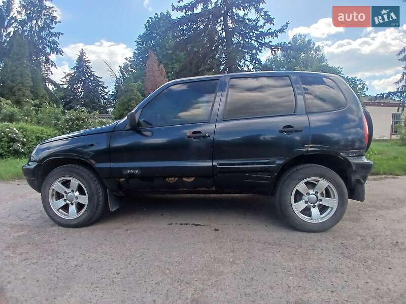 Внедорожник / Кроссовер Chevrolet Niva 2008 в Подольске
