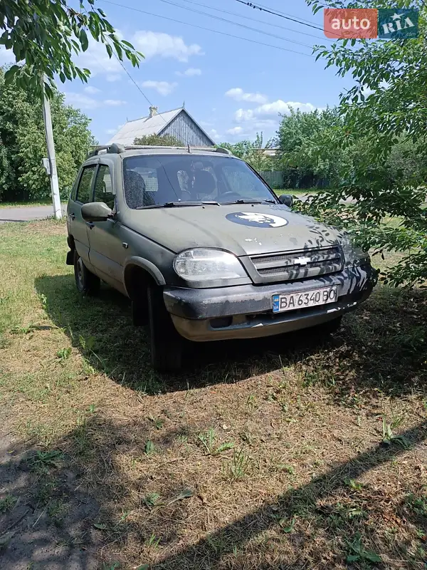 Chevrolet Niva 2004