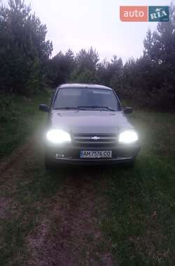 Позашляховик / Кросовер Chevrolet Niva 2006 в Коростишеві