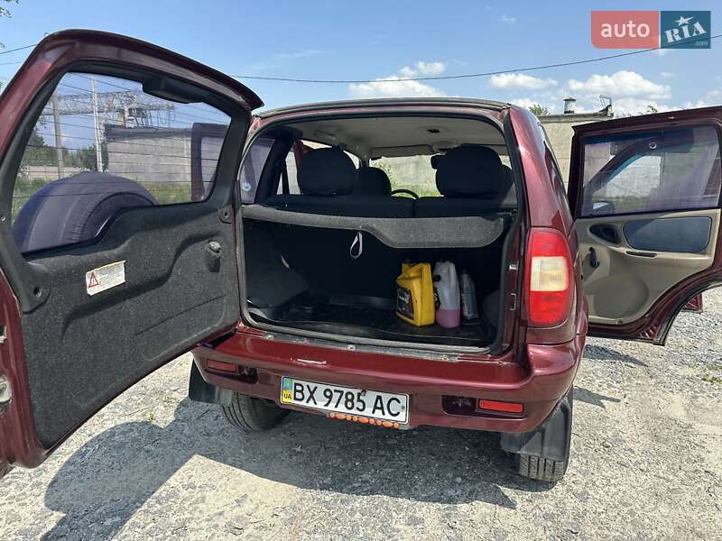 Позашляховик / Кросовер Chevrolet Niva 2005 в Нетішині