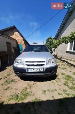 Позашляховик / Кросовер Chevrolet Niva 2011 в Тернополі