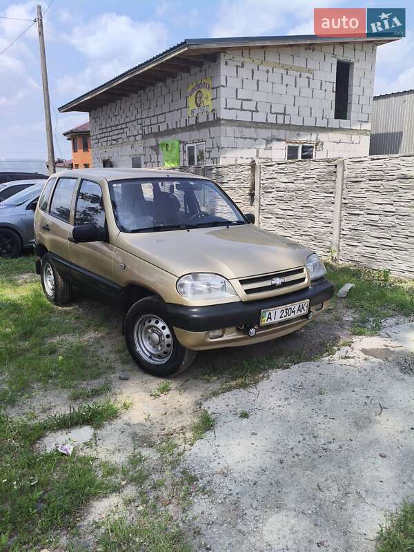 Chevrolet Niva 2005