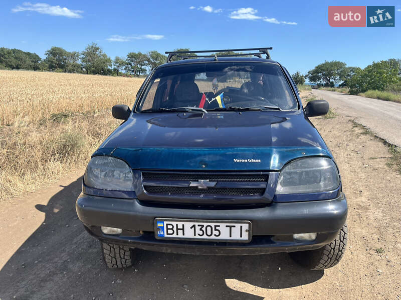 Chevrolet Niva 2004