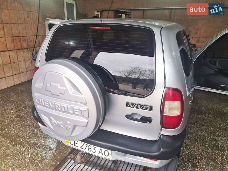 Позашляховик / Кросовер Chevrolet Niva 2008 в Чернівцях