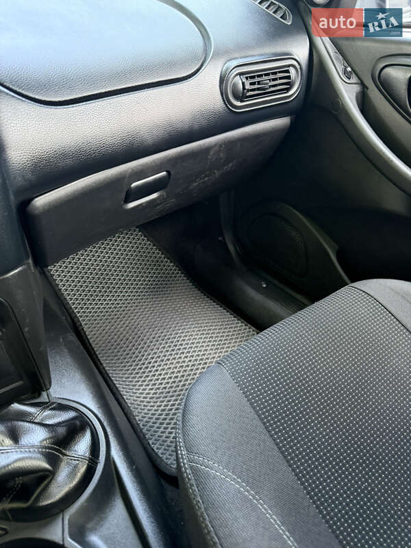 Позашляховик / Кросовер Chevrolet Niva 2016 в Каневі