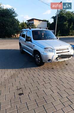 Позашляховик / Кросовер Chevrolet Niva 2004 в Охтирці