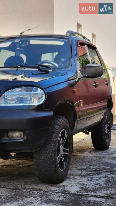 Позашляховик / Кросовер Chevrolet Niva 2008 в Чопі