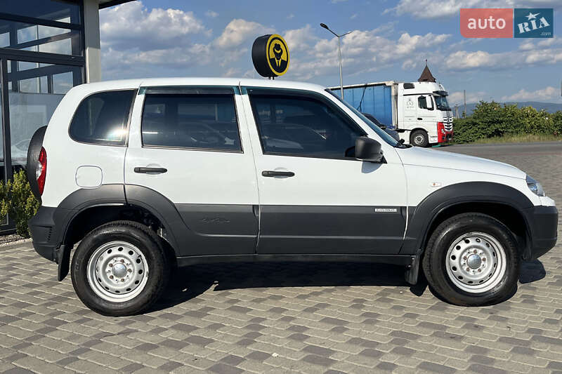 Позашляховик / Кросовер Chevrolet Niva 2018 в Мукачевому