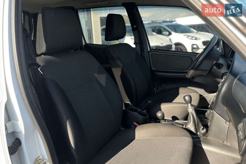 Позашляховик / Кросовер Chevrolet Niva 2018 в Мукачевому