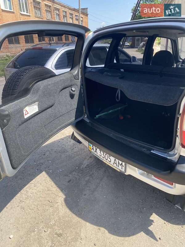 Позашляховик / Кросовер Chevrolet Niva 2006 в Харкові