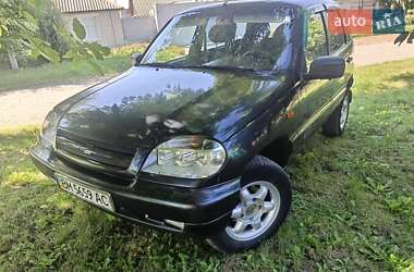 Позашляховик / Кросовер Chevrolet Niva 2006 в Путивлі