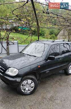 Внедорожник / Кроссовер Chevrolet Niva 2006 в Новой Ушице