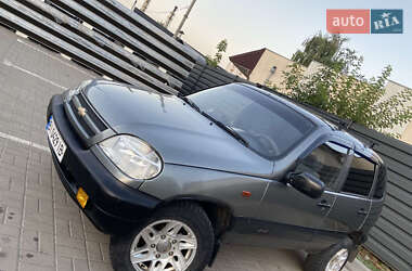 Позашляховик / Кросовер Chevrolet Niva 2004 в Києві
