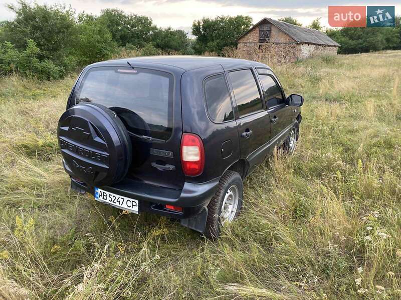 Внедорожник / Кроссовер Chevrolet Niva 2005 в Бершади