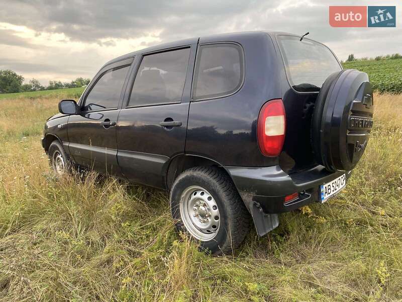 Внедорожник / Кроссовер Chevrolet Niva 2005 в Бершади