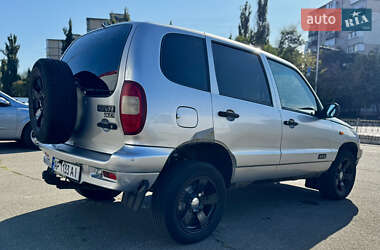 Внедорожник / Кроссовер Chevrolet Niva 2008 в 