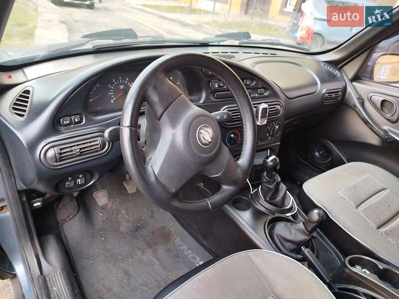 Внедорожник / Кроссовер Chevrolet Niva 2010 в Золотоноше