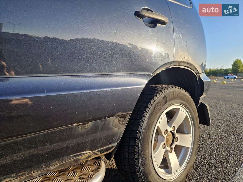 Позашляховик / Кросовер Chevrolet Niva 2007 в Києві