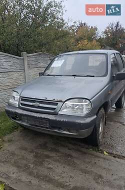 Внедорожник / Кроссовер Chevrolet Niva 2005 в Чугуеве
