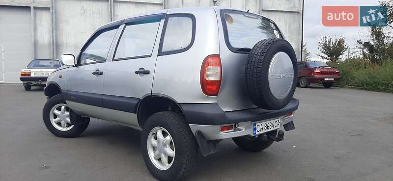 Позашляховик / Кросовер Chevrolet Niva 2005 в Черкасах фото 5 Позашляховик / Кросовер Chevrolet Niva 2005 в Черкасах