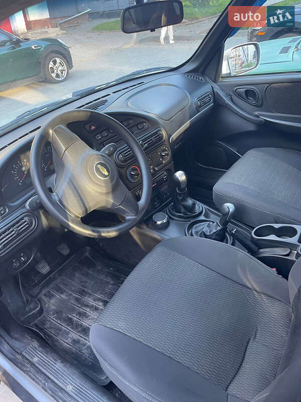 Позашляховик / Кросовер Chevrolet Niva 2011 в Львові