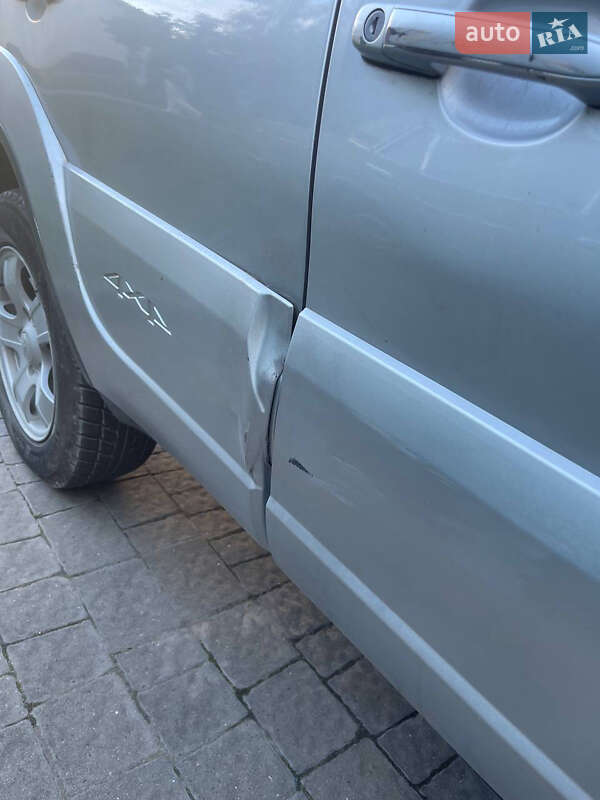 Позашляховик / Кросовер Chevrolet Niva 2011 в Львові