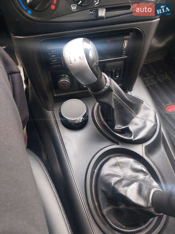 Позашляховик / Кросовер Chevrolet Niva 2011 в Шостці