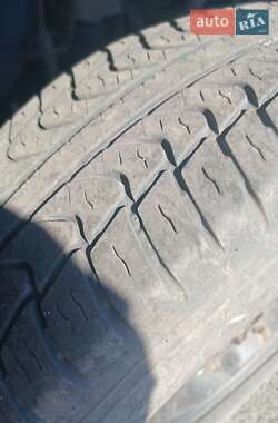 Внедорожник / Кроссовер Chevrolet Niva 2004 в 