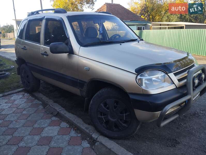 Chevrolet Niva 2005