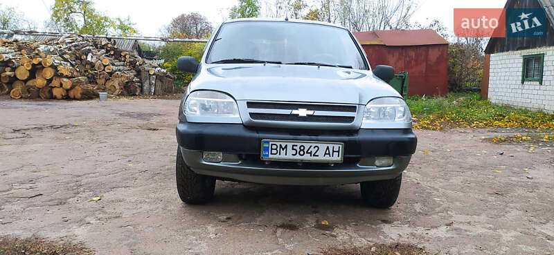 Внедорожник / Кроссовер Chevrolet Niva 2006 в Кролевце