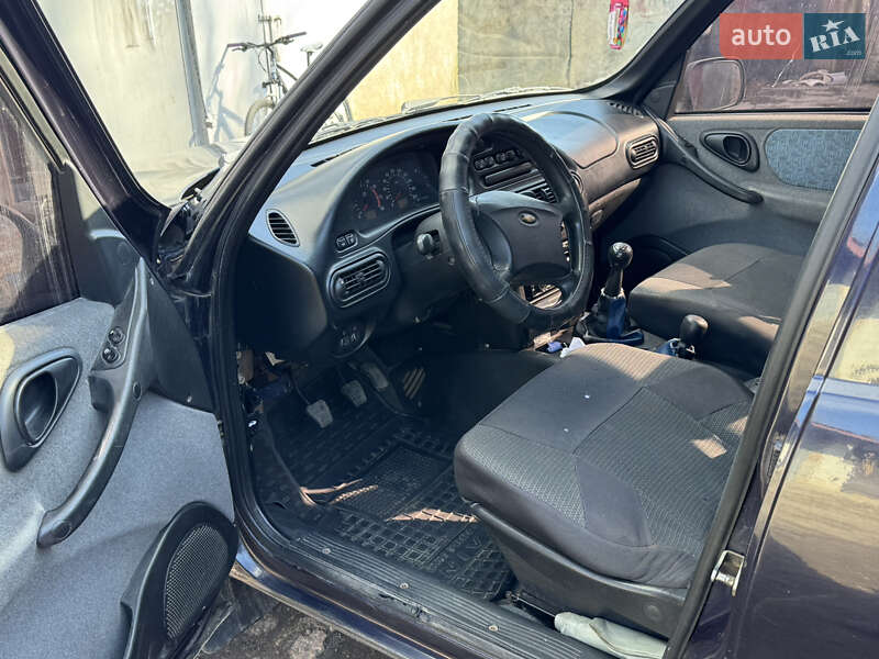 Внедорожник / Кроссовер Chevrolet Niva 2005 в Золочеве фото 18 Внедорожник / Кроссовер Chevrolet Niva 2005 в Золочеве