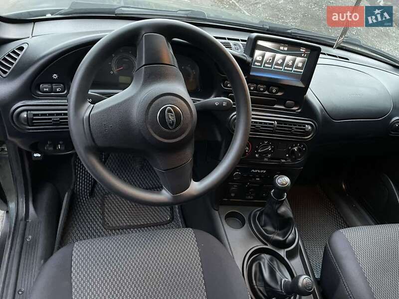 Позашляховик / Кросовер Chevrolet Niva 2020 в Благовіщенську