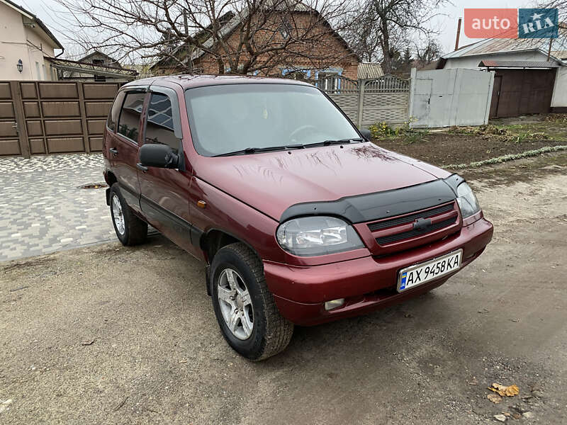 Внедорожник / Кроссовер Chevrolet Niva 2015 в Харькове