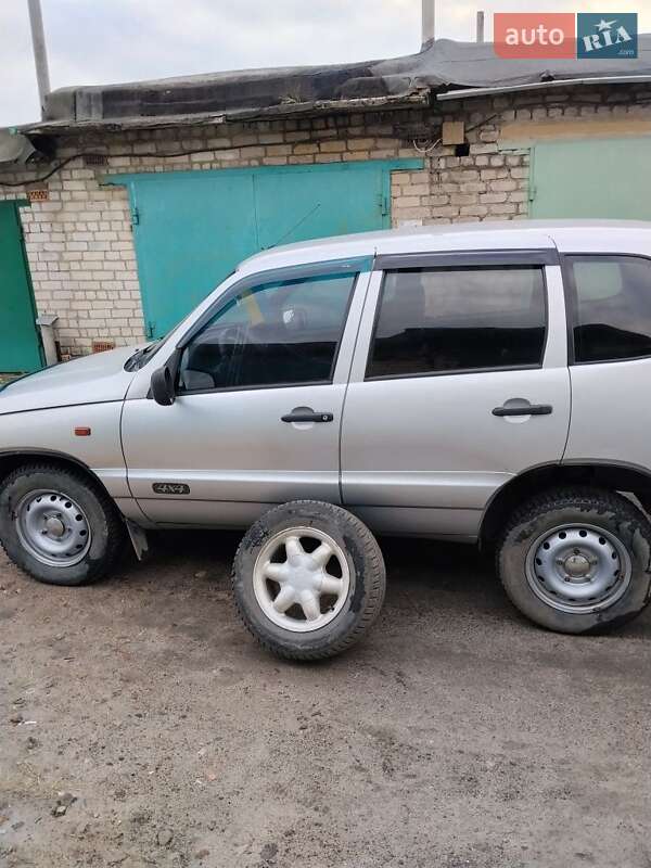 Внедорожник / Кроссовер Chevrolet Niva 2006 в Павлограде фото 3 Внедорожник / Кроссовер Chevrolet Niva 2006 в Павлограде
