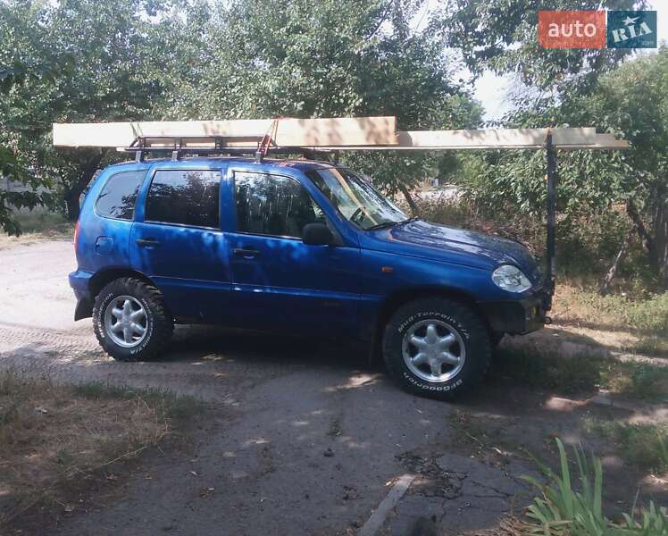 Внедорожник / Кроссовер Chevrolet Niva 2006 в Харькове