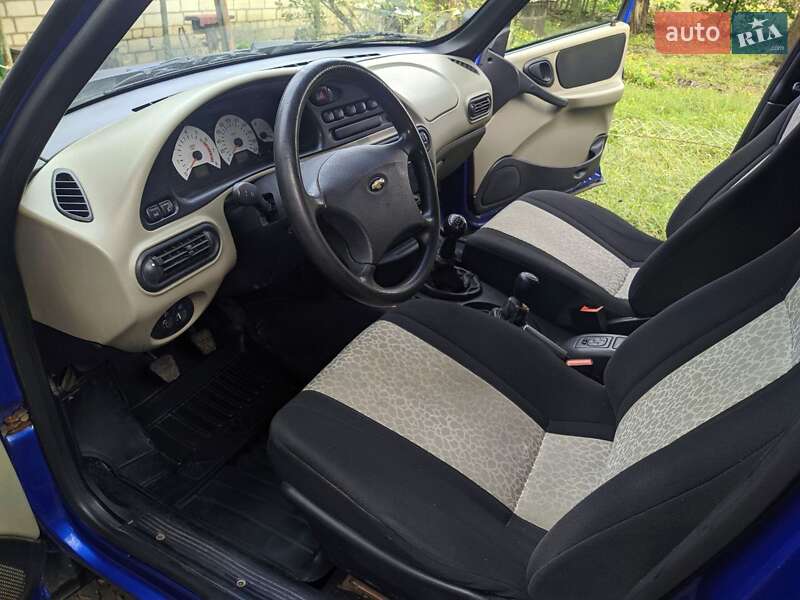 Внедорожник / Кроссовер Chevrolet Niva 2006 в Харькове