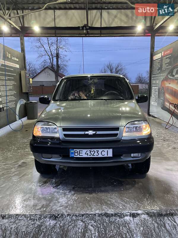 Внедорожник / Кроссовер Chevrolet Niva 2006 в Николаеве