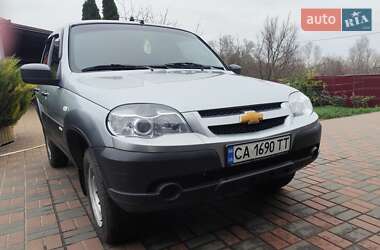 Позашляховик / Кросовер Chevrolet Niva 2015 в Золотоноші