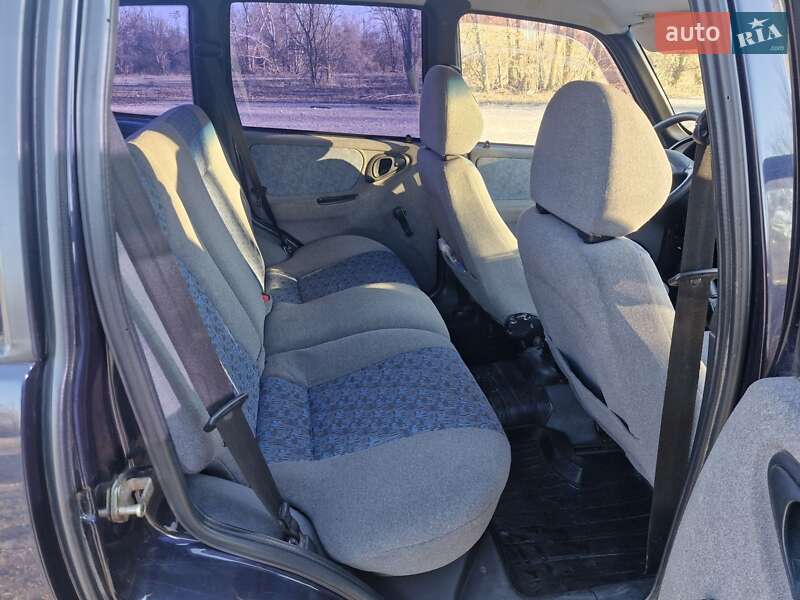 Внедорожник / Кроссовер Chevrolet Niva 2005 в Кривом Роге