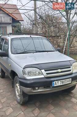 Внедорожник / Кроссовер Chevrolet Niva 2004 в Ивано-Франковске