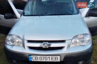 Внедорожник / Кроссовер Chevrolet Niva 2011 в Чернигове