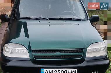 Позашляховик / Кросовер Chevrolet Niva 2004 в Бердичеві