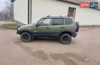 Позашляховик / Кросовер Chevrolet Niva 2013 в Овручі